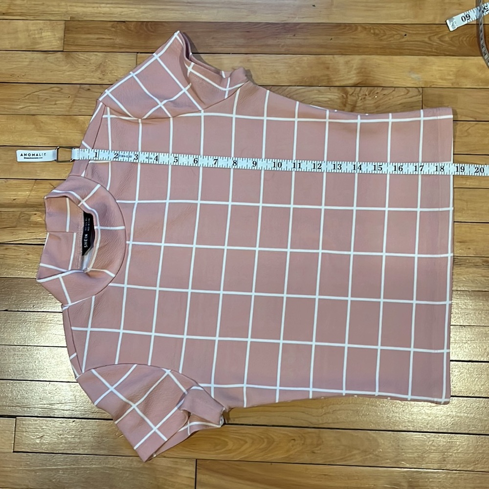 SHEIN Top - Picture 9 of 9